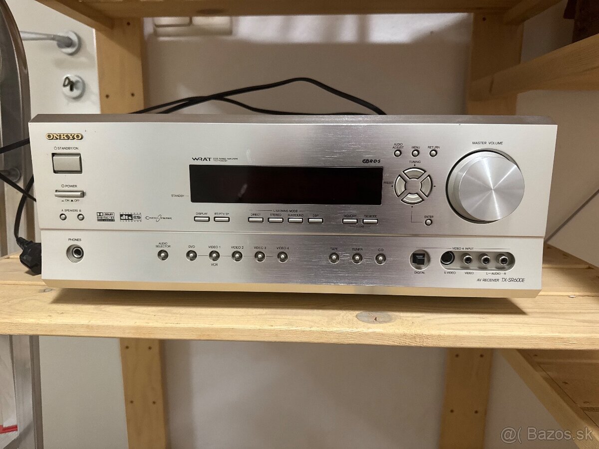 Onkyo TX-SR600E strieborný  A/V receiver 6.1 x 130W s diaľko