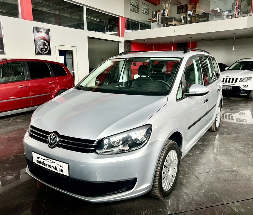 Volkswagen Touran 1.6 TDi DSG 7 miest