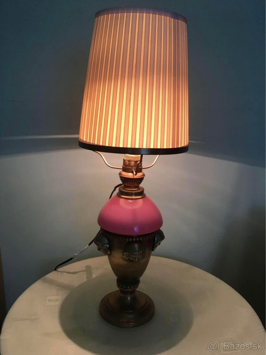 Stolová lampa