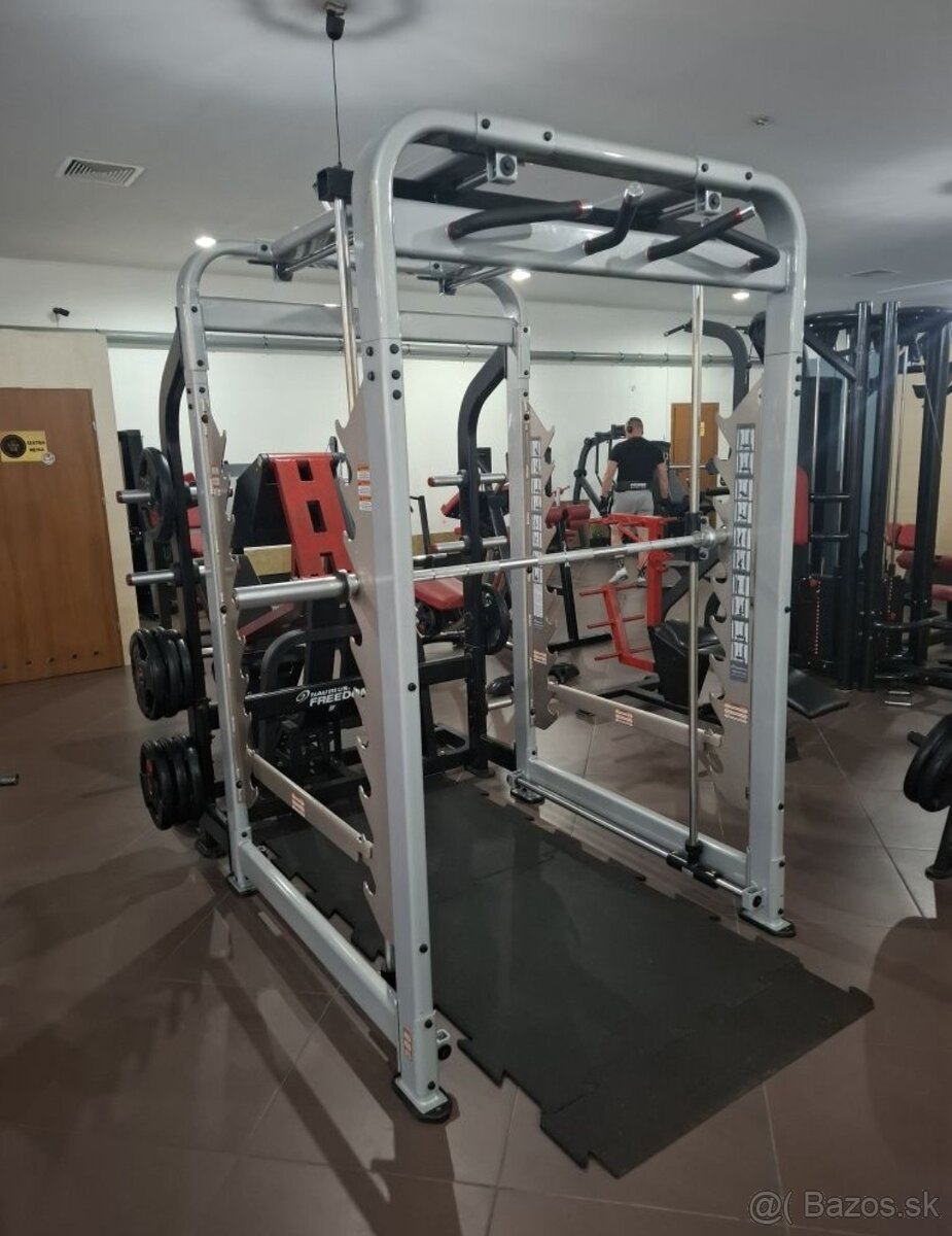 Nautilus Freedom rack