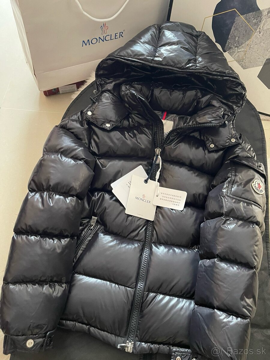 Bunda Moncler