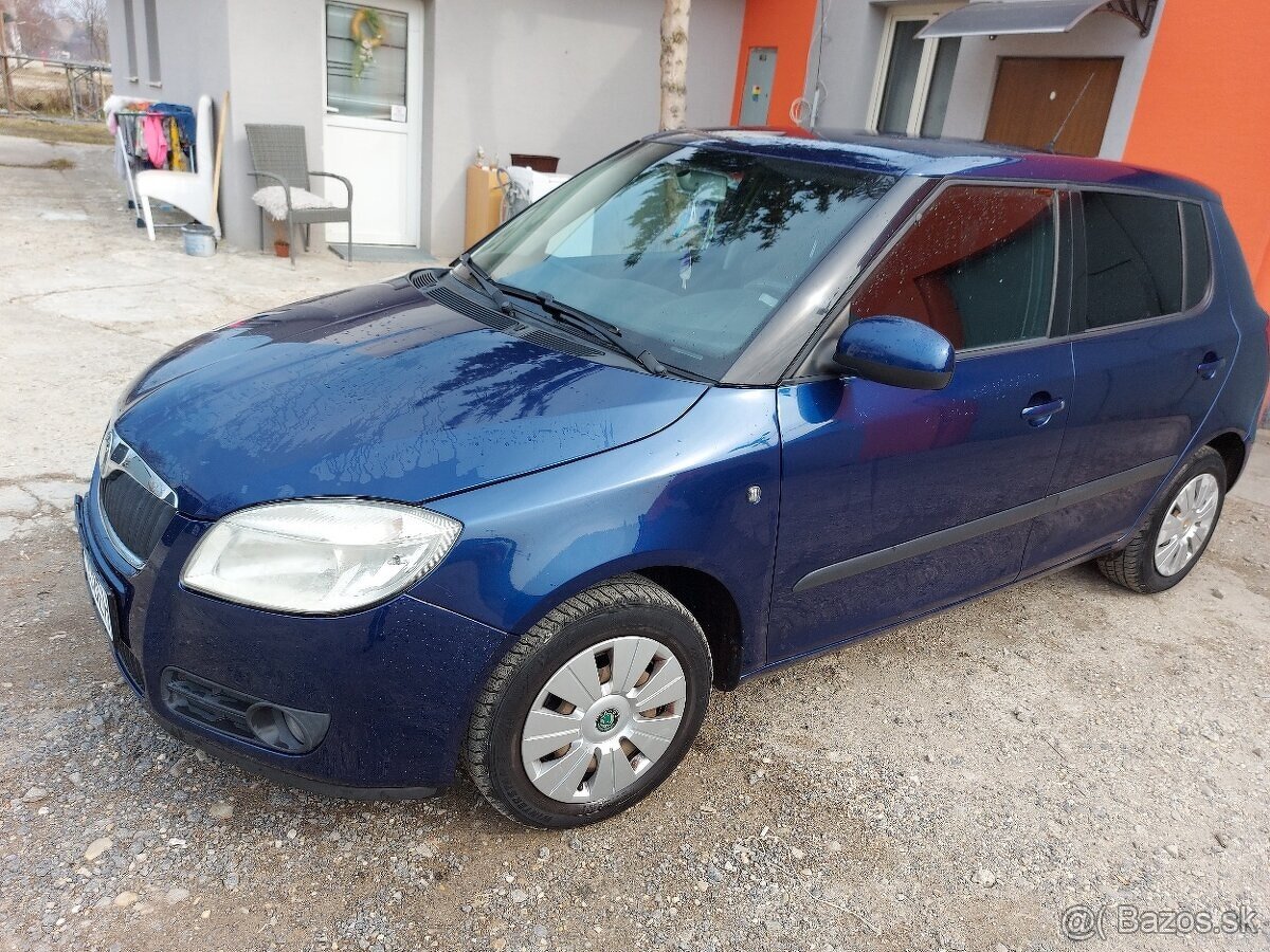 Rozpredam Skoda Fabia 2 1,4i 63kw farba modra 9462,