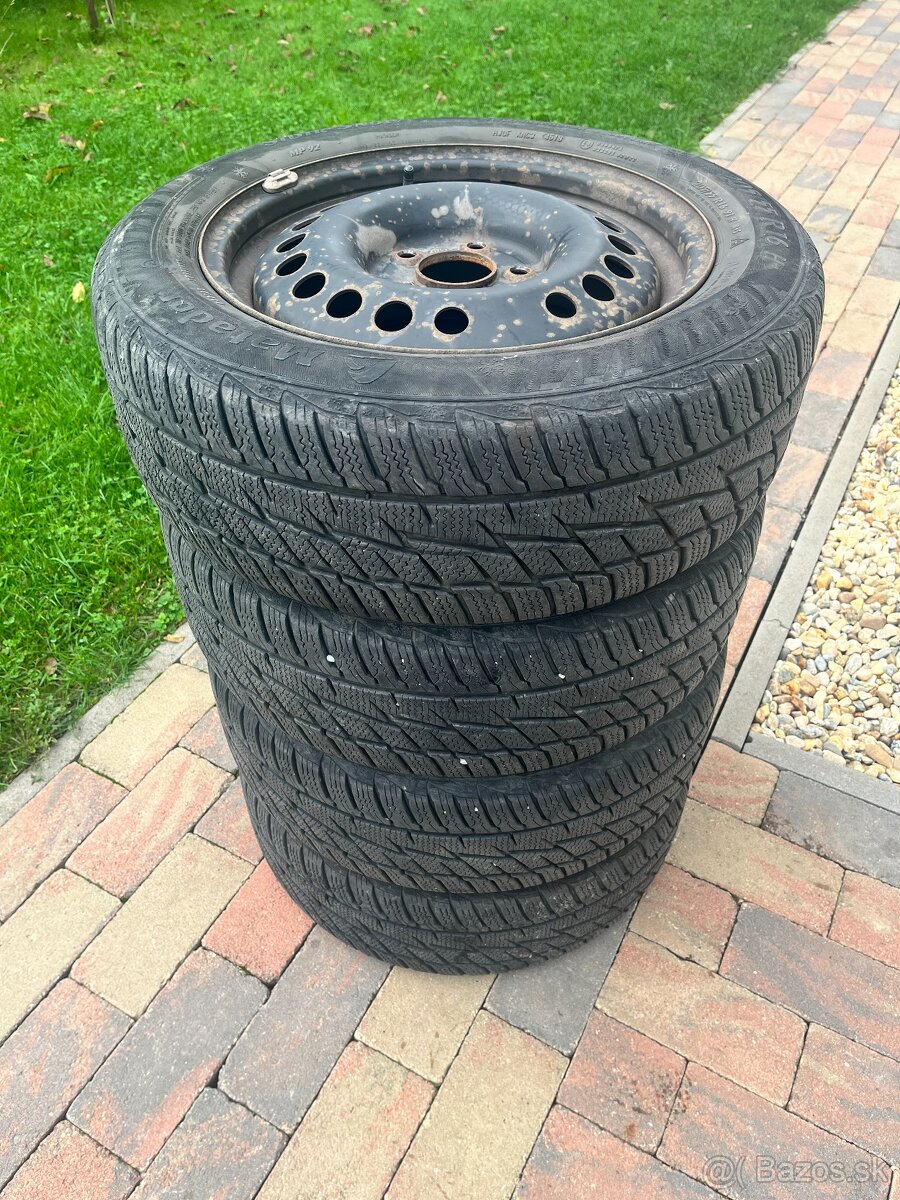 Zimné pneu 205/55r16 + plechové disky