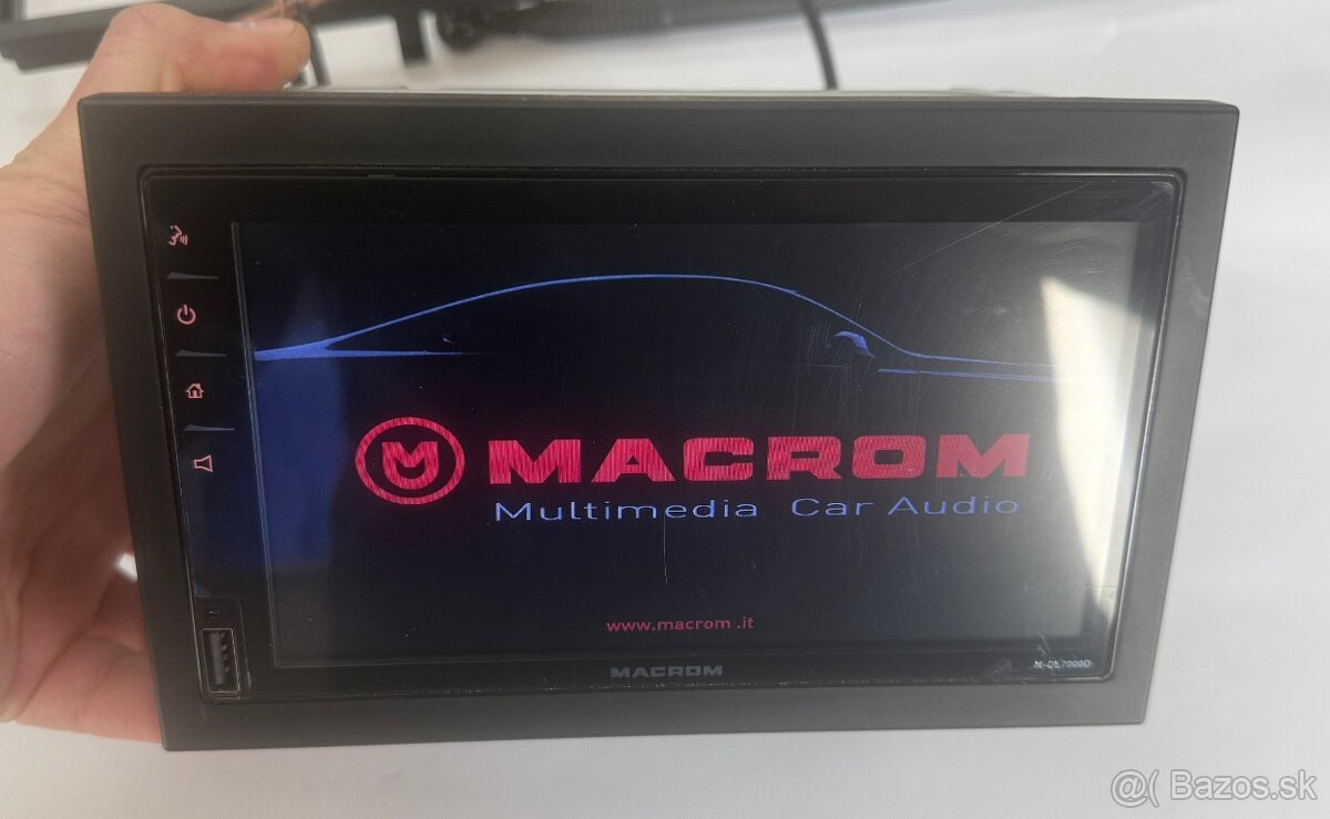 Predam Autorádio Macrom M-DL7000D - CarPlay