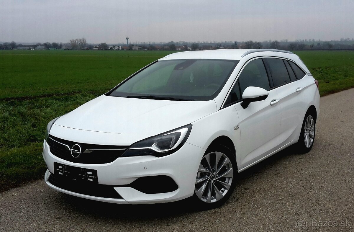 ---Opel Astra Sports Tourer+ 1.5 CRDI len 55800km---