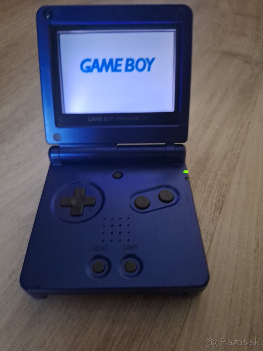 Predávam Game boy advance sp