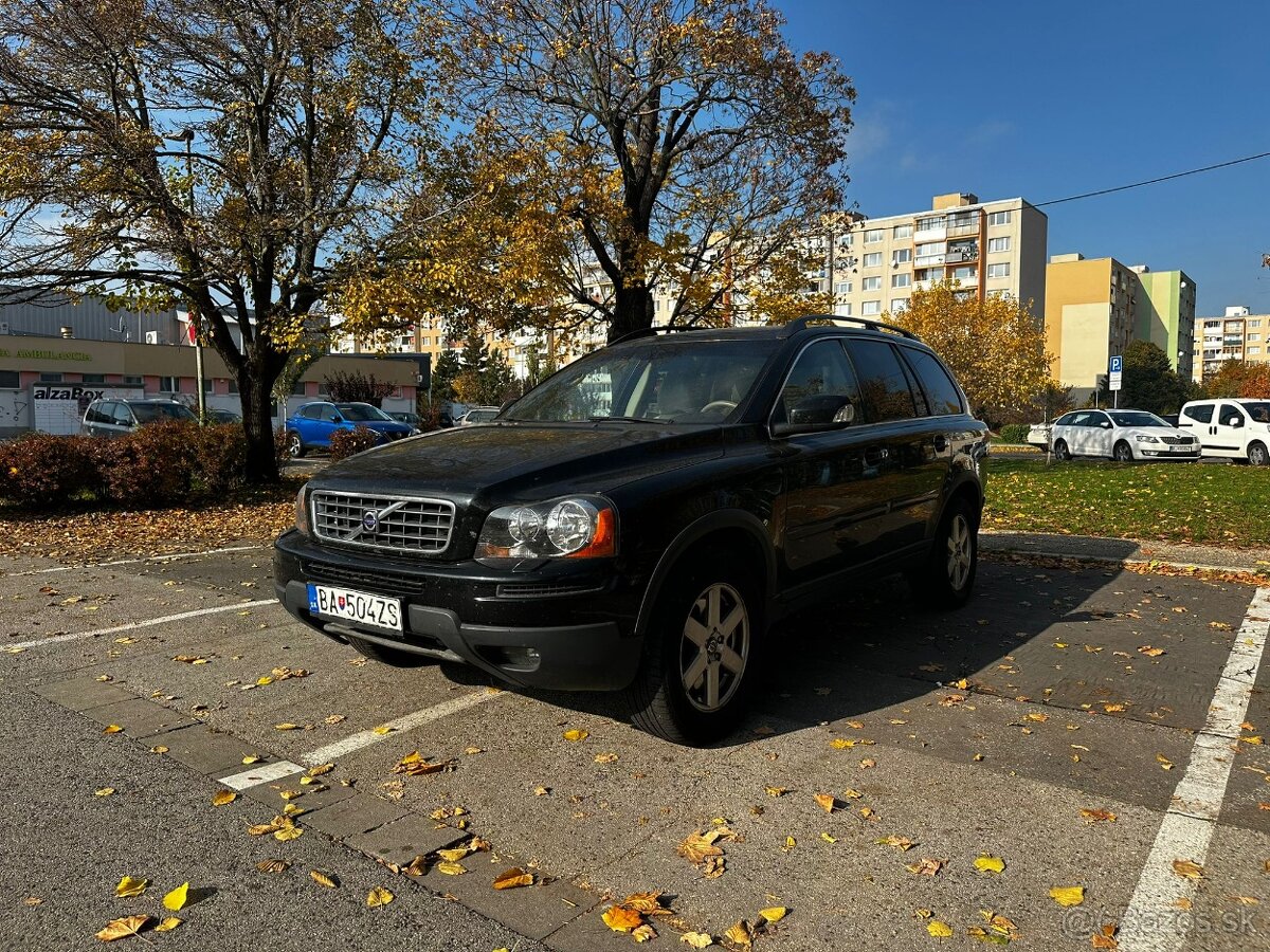 Volvo XC90 7 miestne