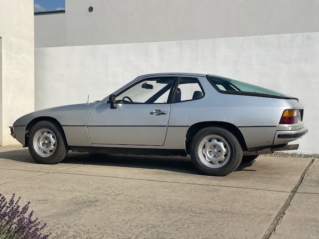 Porsche 924