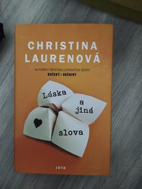 Láska a jiná slova od Christina Lauren