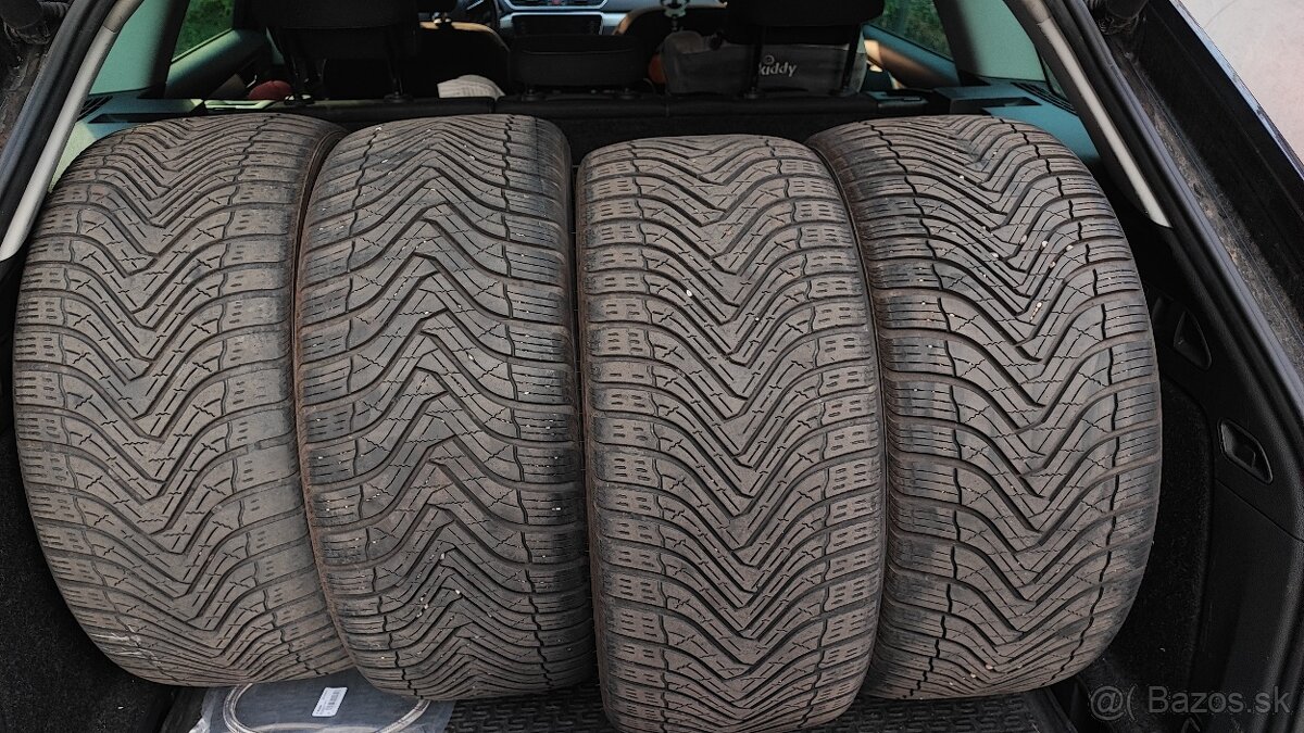 Celoročné pneu Gripmax 245/40 r18