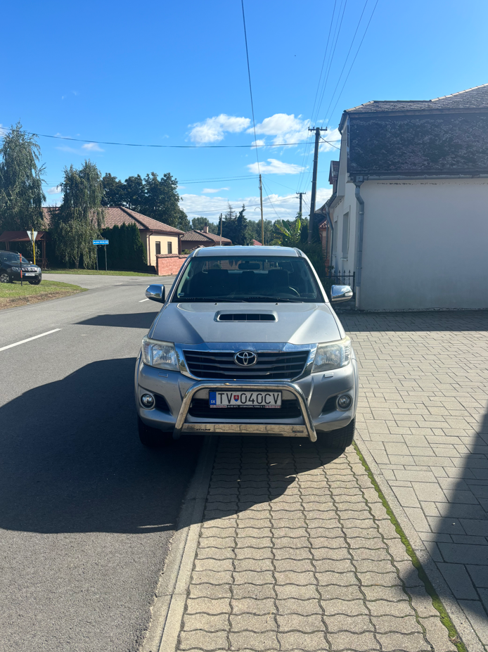 Toyota Hilux 3.0-4D