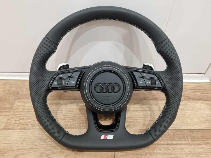 AUDI VYHRIEVANÝ EXCLUSIVE KOŽENÝ VOLANT