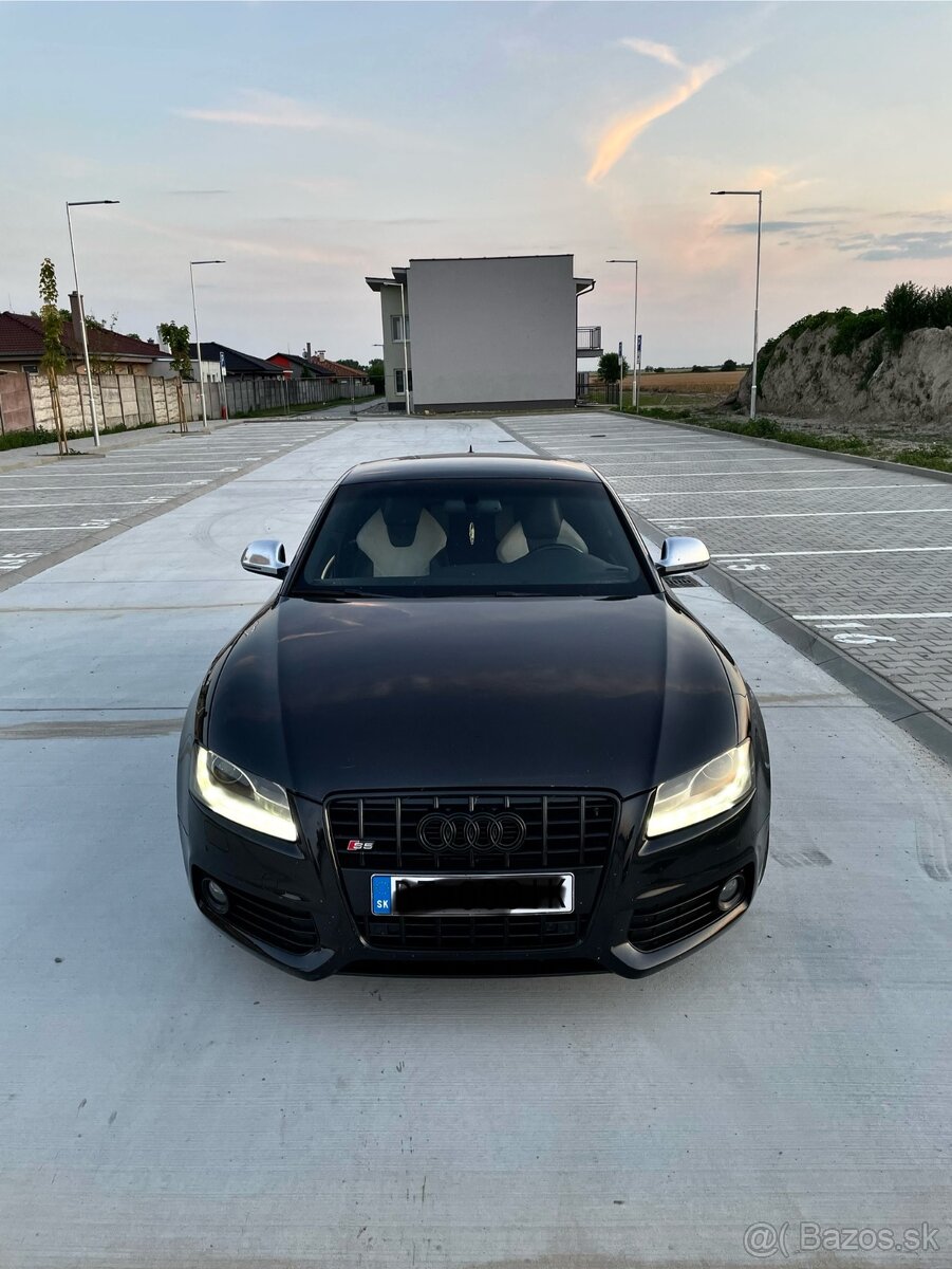 AUDI S5 4.2FSI V8