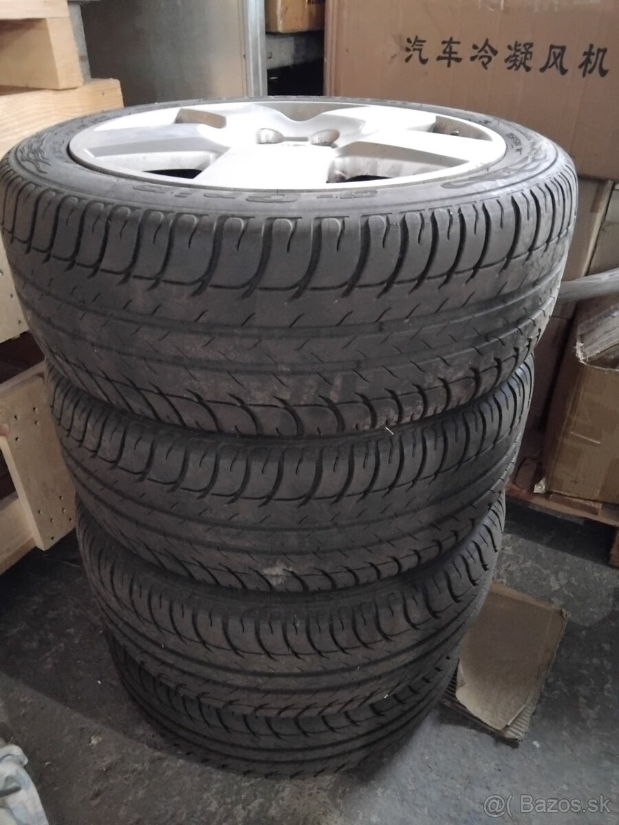 Predam letne pneu na diskoch 225/45 R17