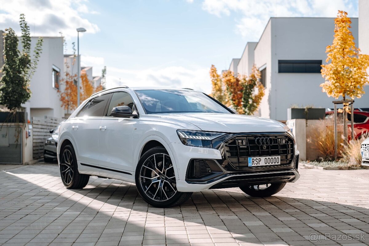 Audi Q8 55 TFSI Quattro 2022 /S line/4zóny/HUD/B&O/Tažné