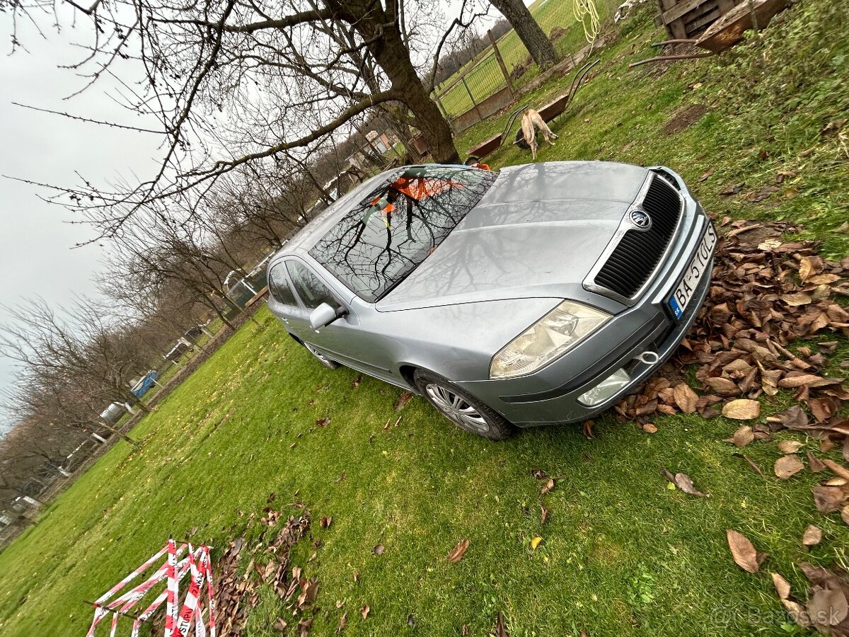 Predám cele auto na nahradne diely