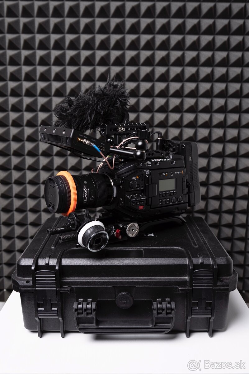 BLACKMAGIC URSA MINI PRO 4.6K EF + PL mount