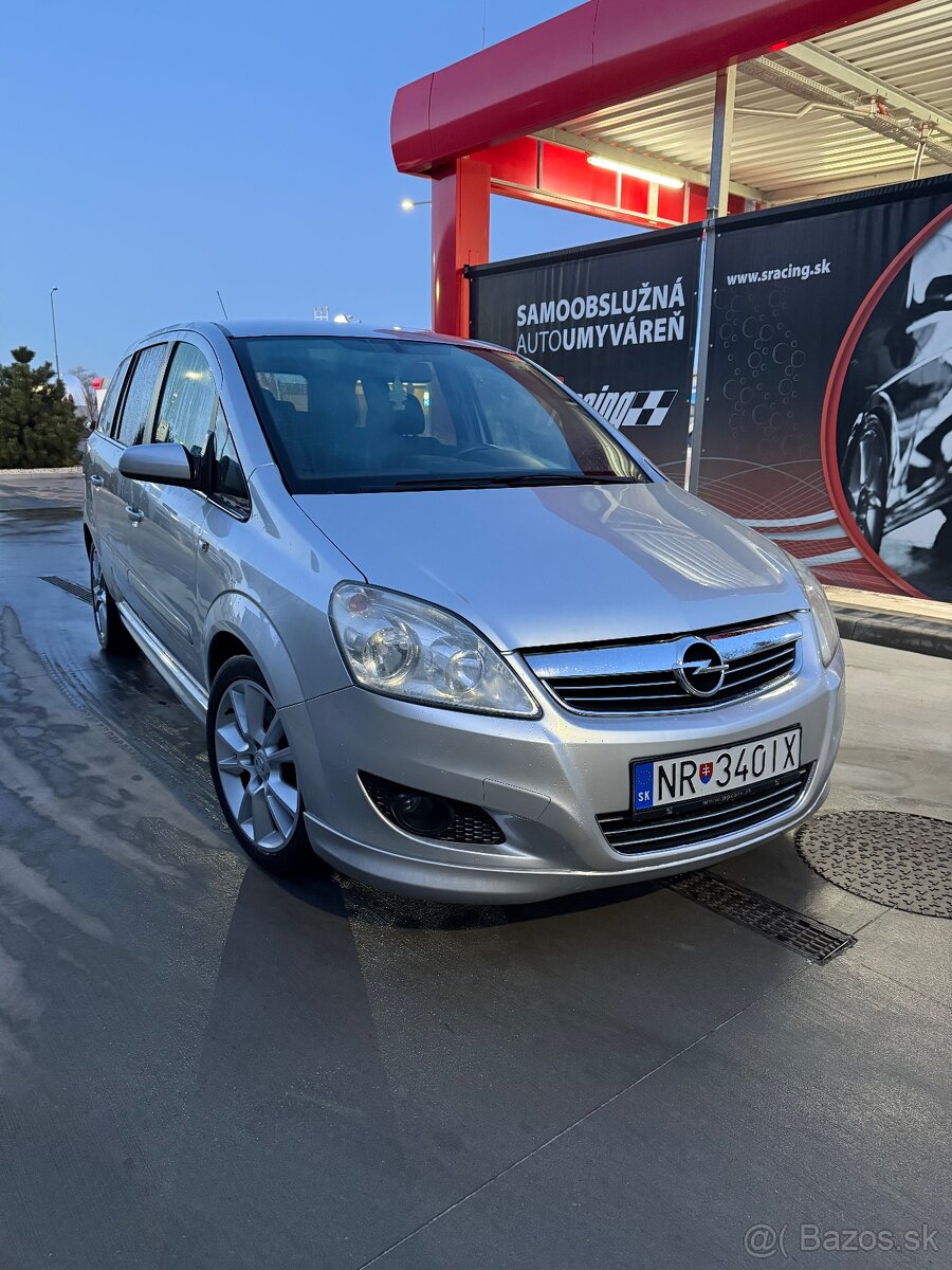 Predam Opel zafira 1.9 88kw rok 2008 STK a ek nová