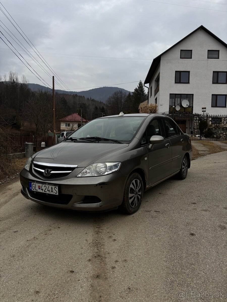 Honda city 1.4 i-DSI Benzín