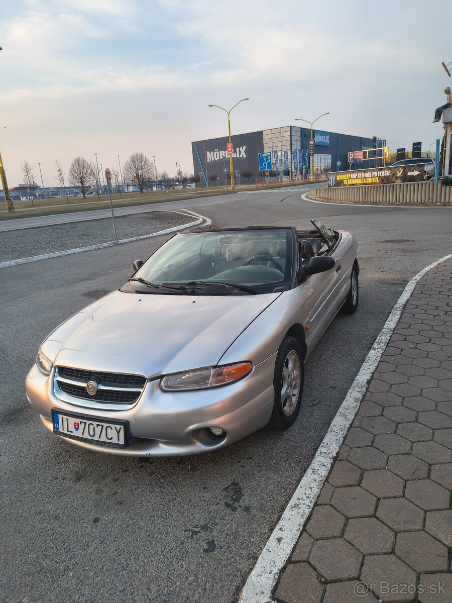 CHRYSLER STRATUS 2 l 16 V 96 kw.manualna prevodovka