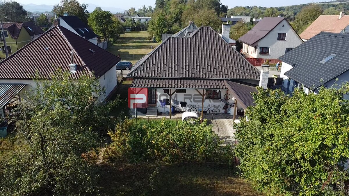 Na predaj starší zrekonštruovaný rodinný dom, Nemšová, 807 m