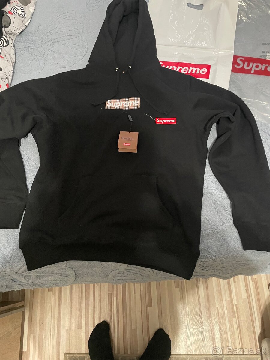 Supreme x burberry mikina