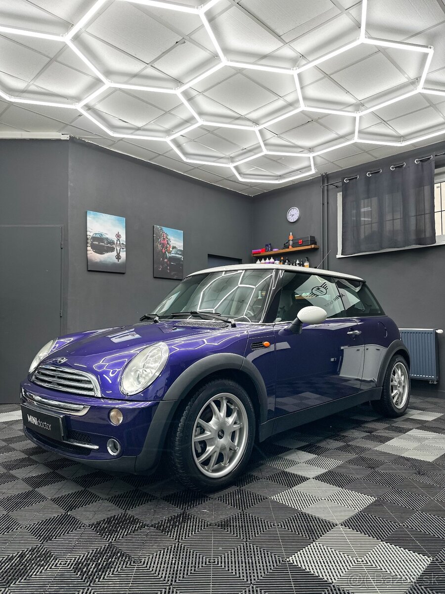 Mini Cooper Black-eye purple