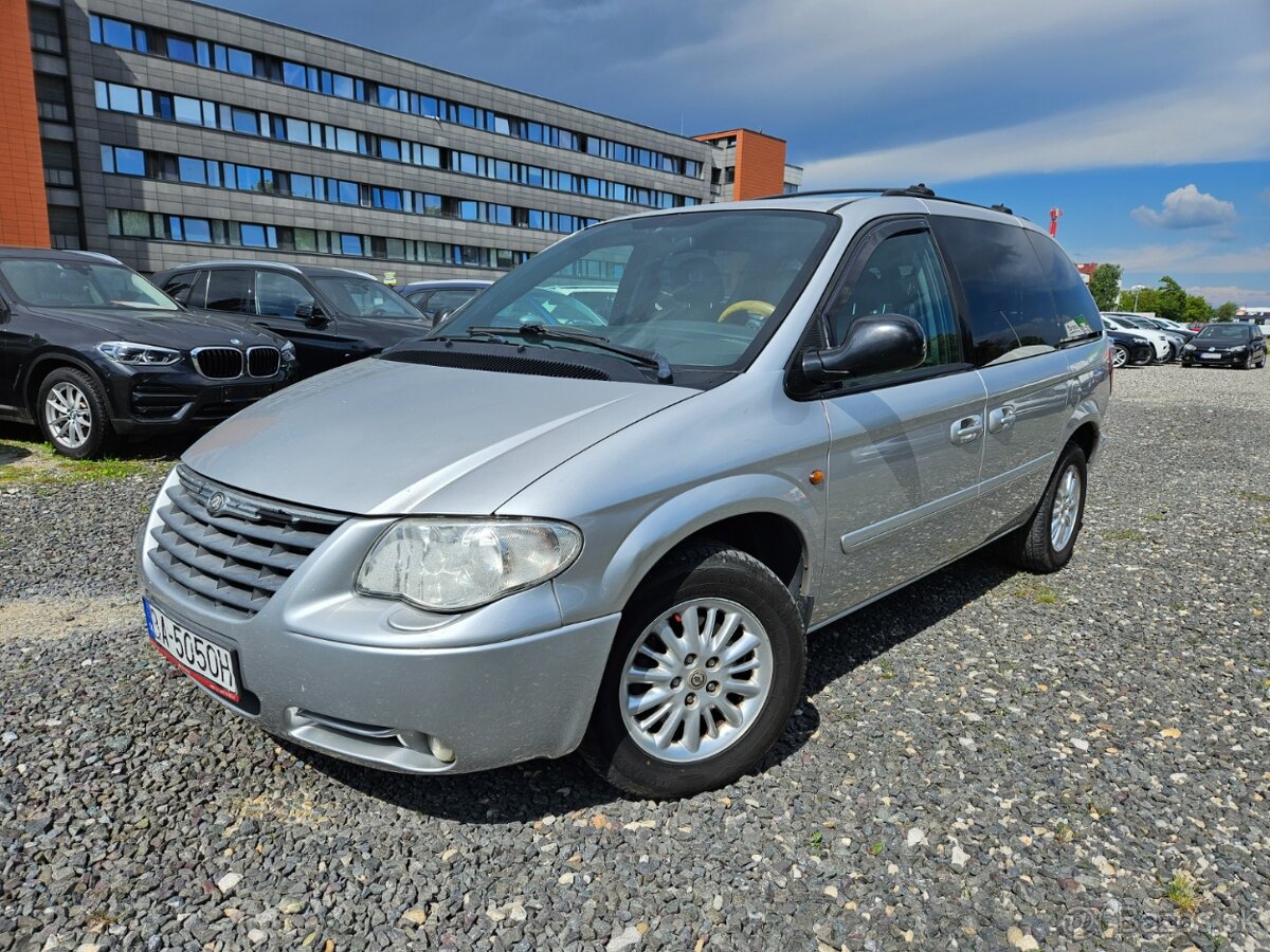 Chrysler Voyager 2.8 CRD s postelou