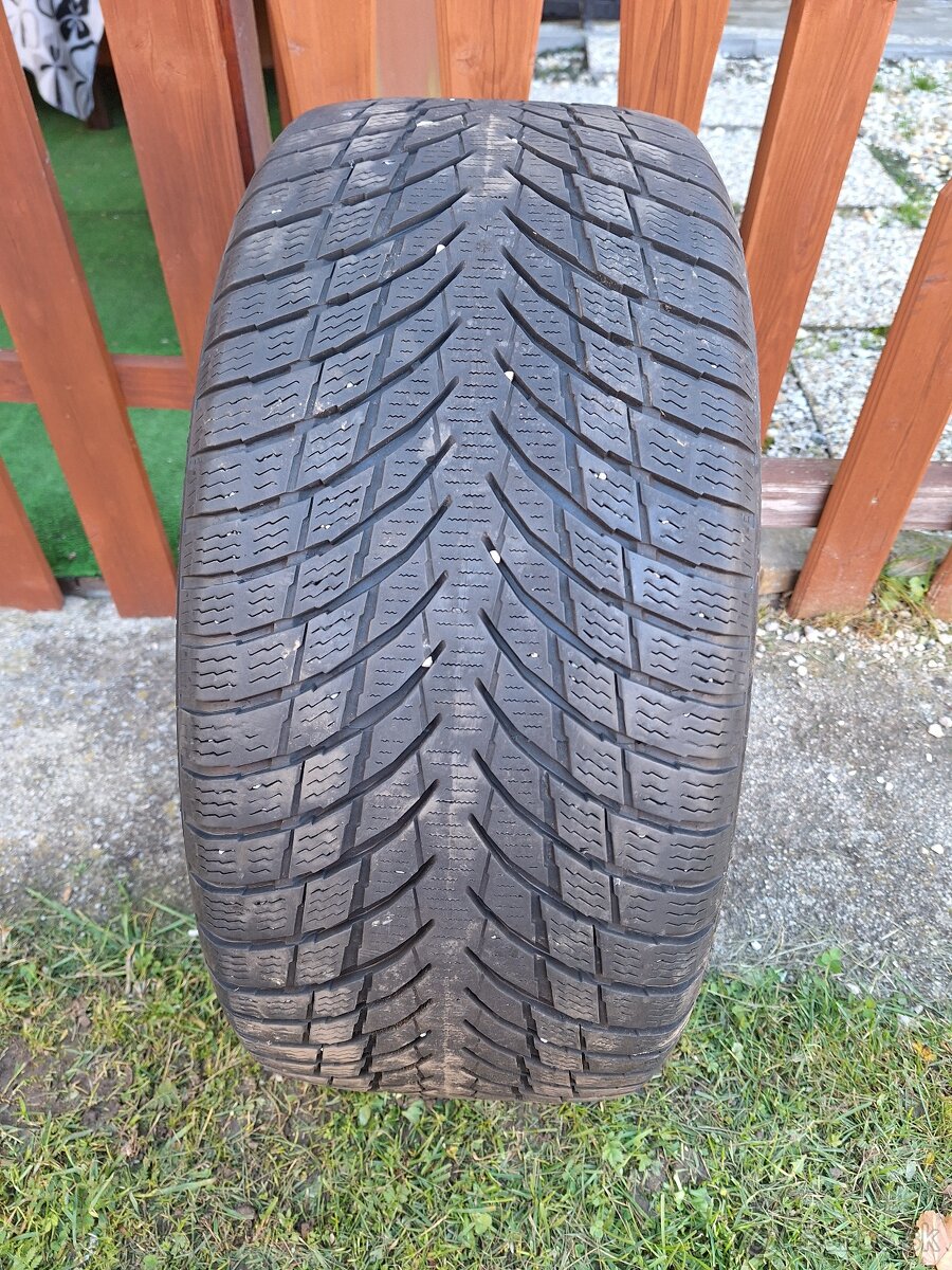 Nokian snowproof P 245/40 R18 97V