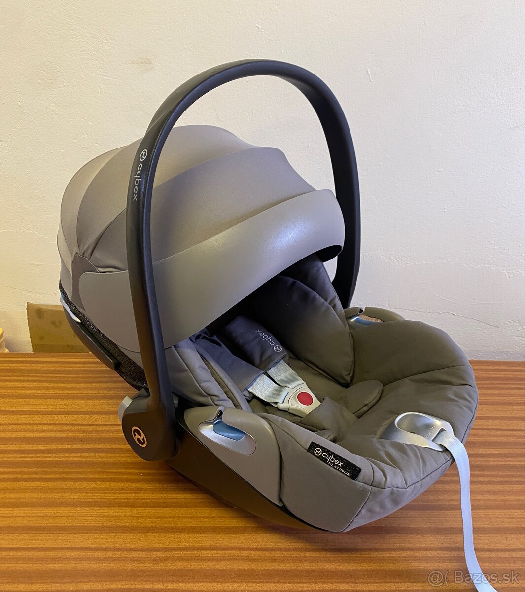 Polohovateľná autosedačka Cybex Cloud Z i-Size Soho Grey