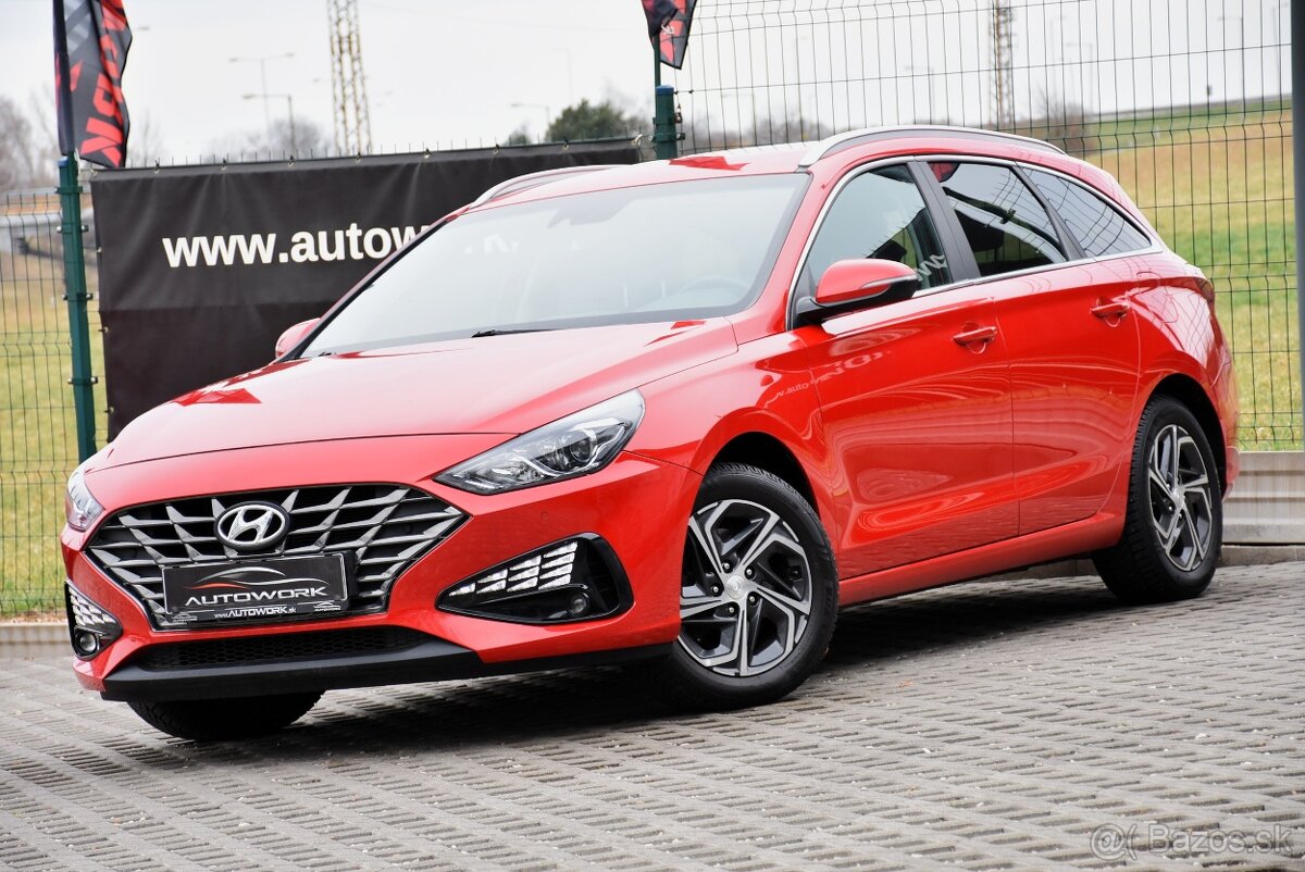 Hyundai i30 CW 1.5i BENZÍN Family SR 2021 DPH