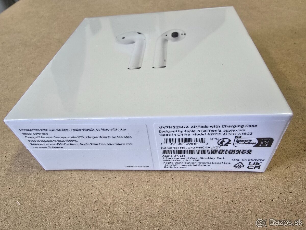 Apple AirPods s nabíjacím puzdrom