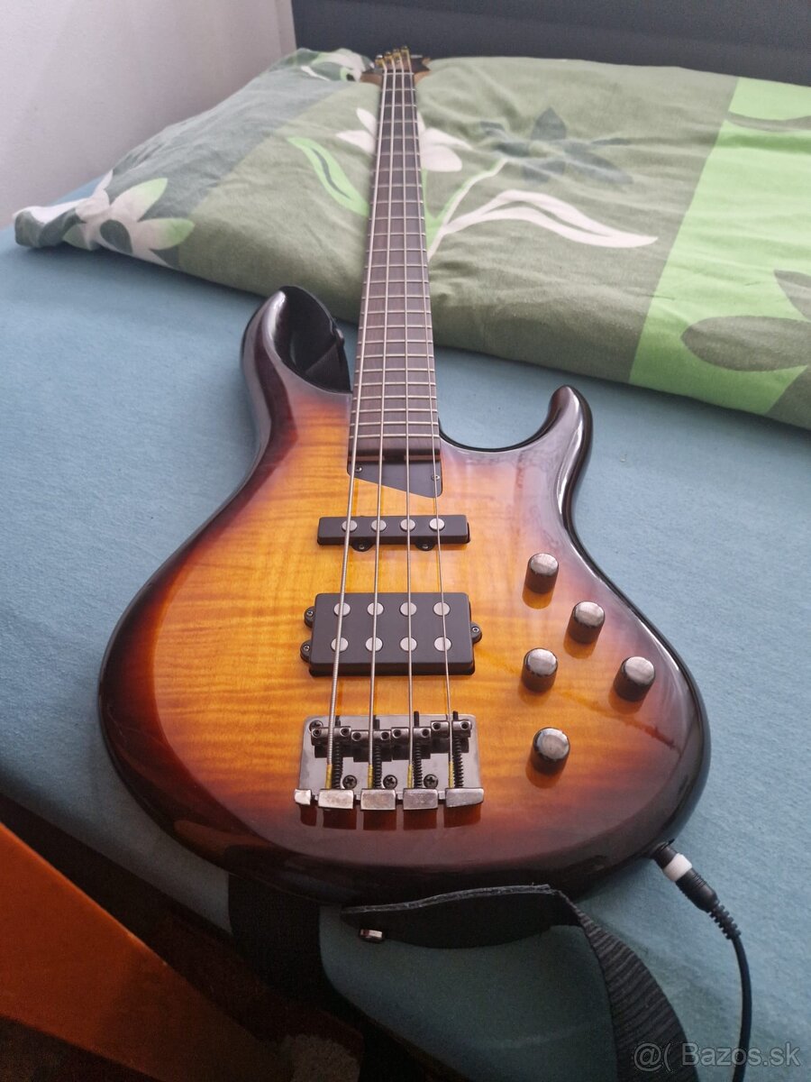 Basgitara MTD Kingston Heir (výborný stav)