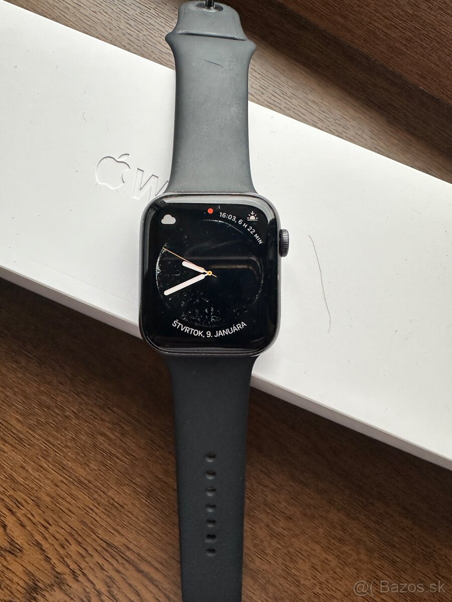 Apple watch 5