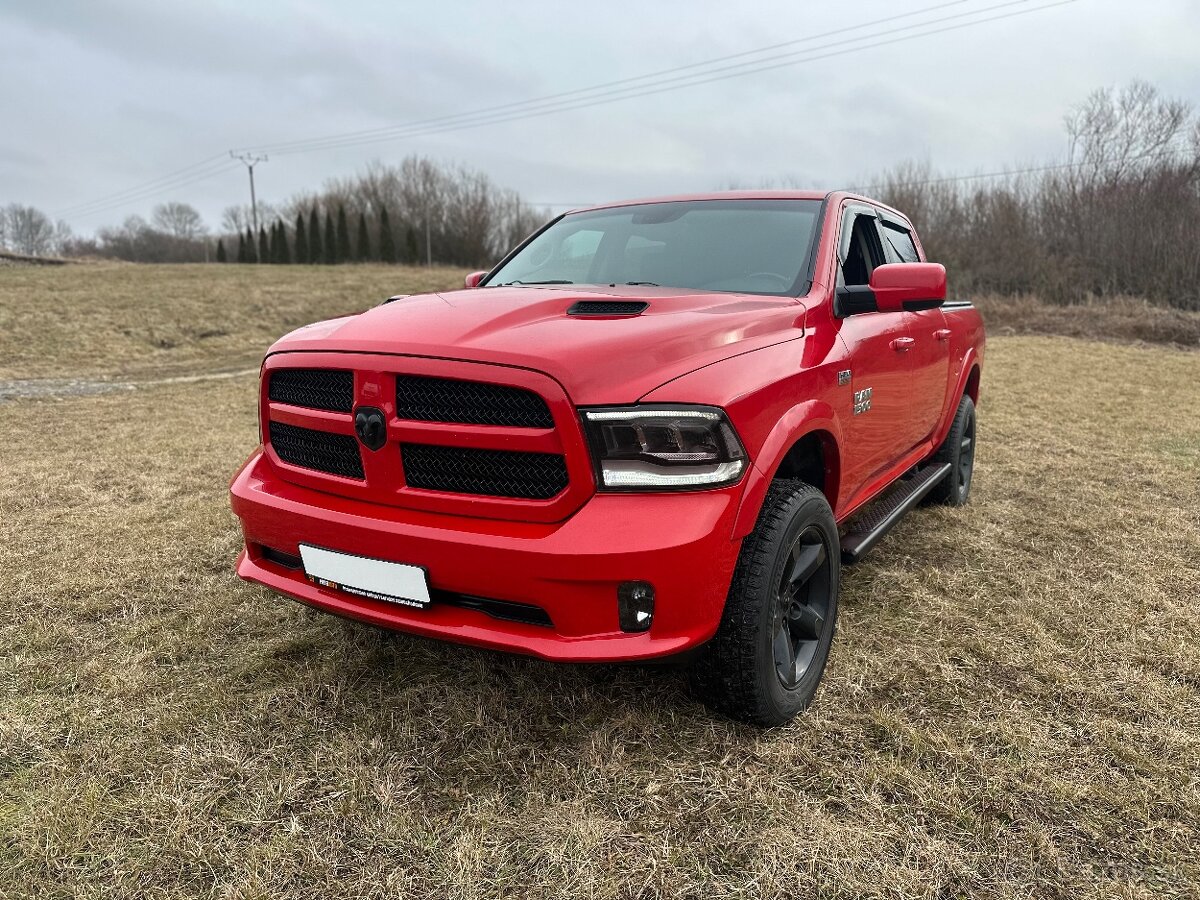 Dodge RAM 5,7 HEMI 1500 SPORT LPG