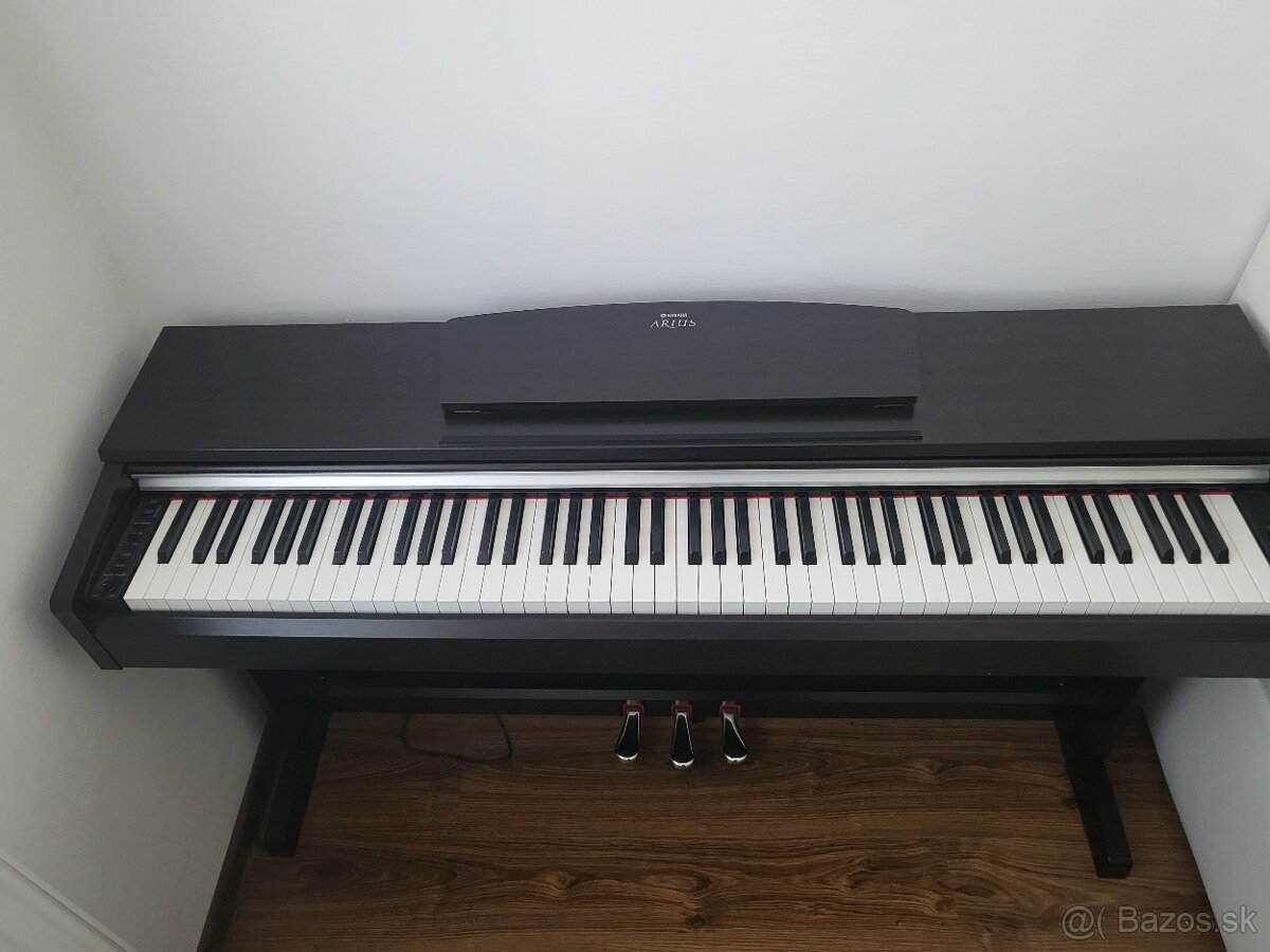 YAMAHA ARIUS YDP 141