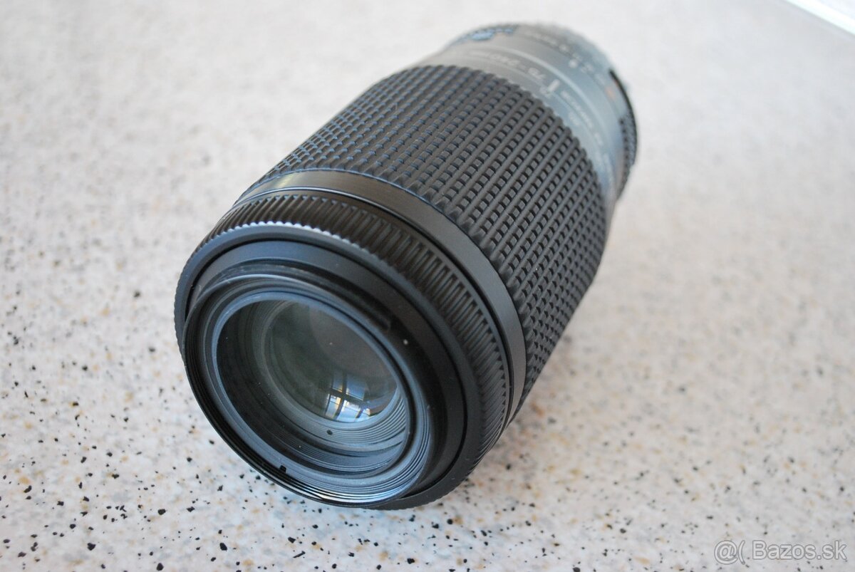 Nikon AF 75-240mm f/4.5-5.6D pre FX a DX