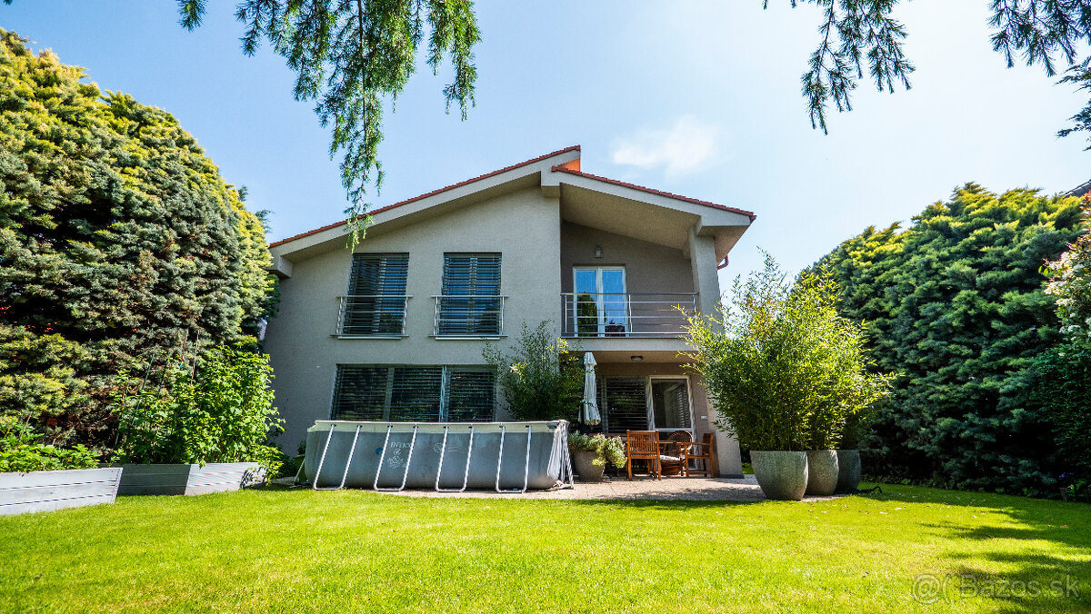 PREDAJ 5 izbový veľký rodinný dom ROVINKA