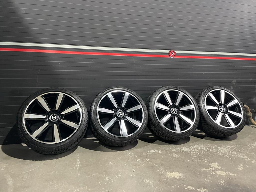 275/35R21 Dunlop SP Winter Sport 3D Bentley