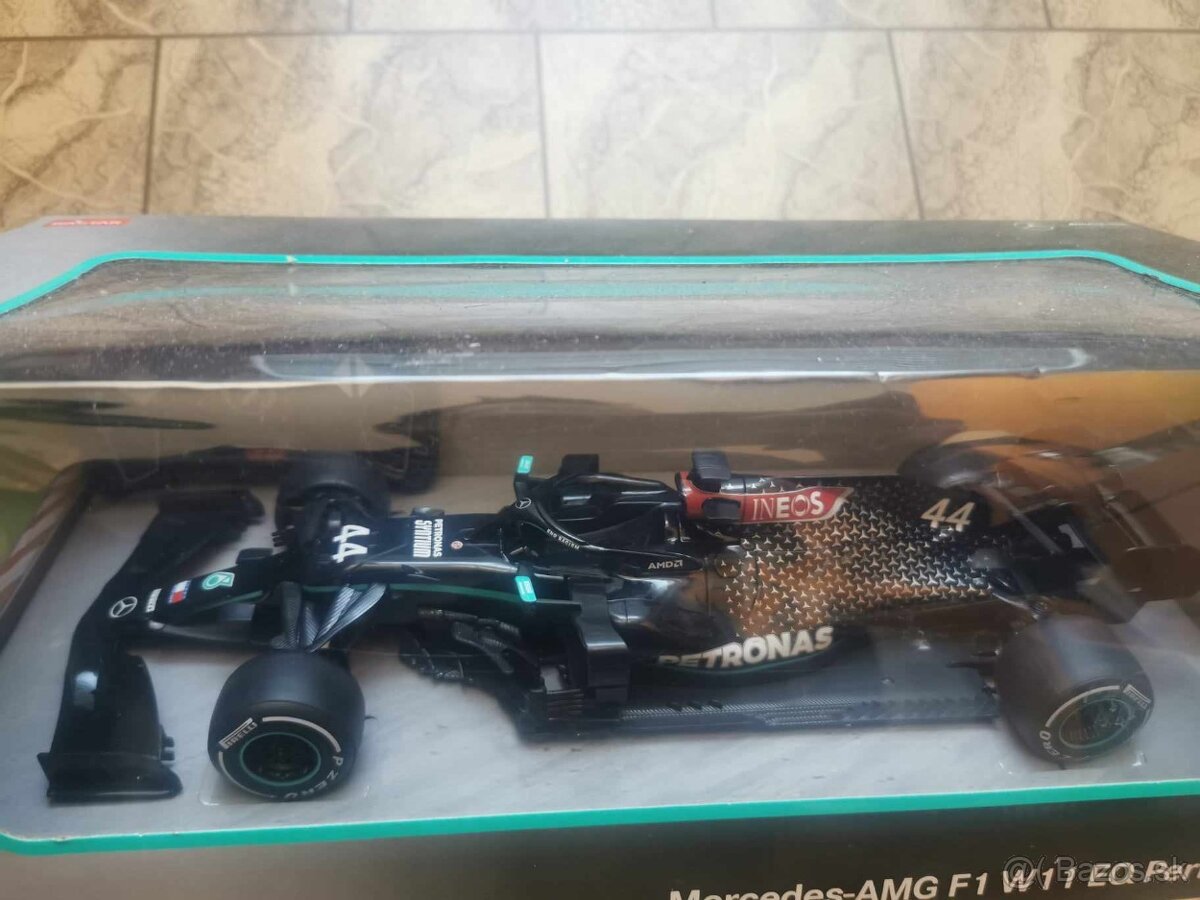 Rastar Mercedes F1 na dialkove ovladanie