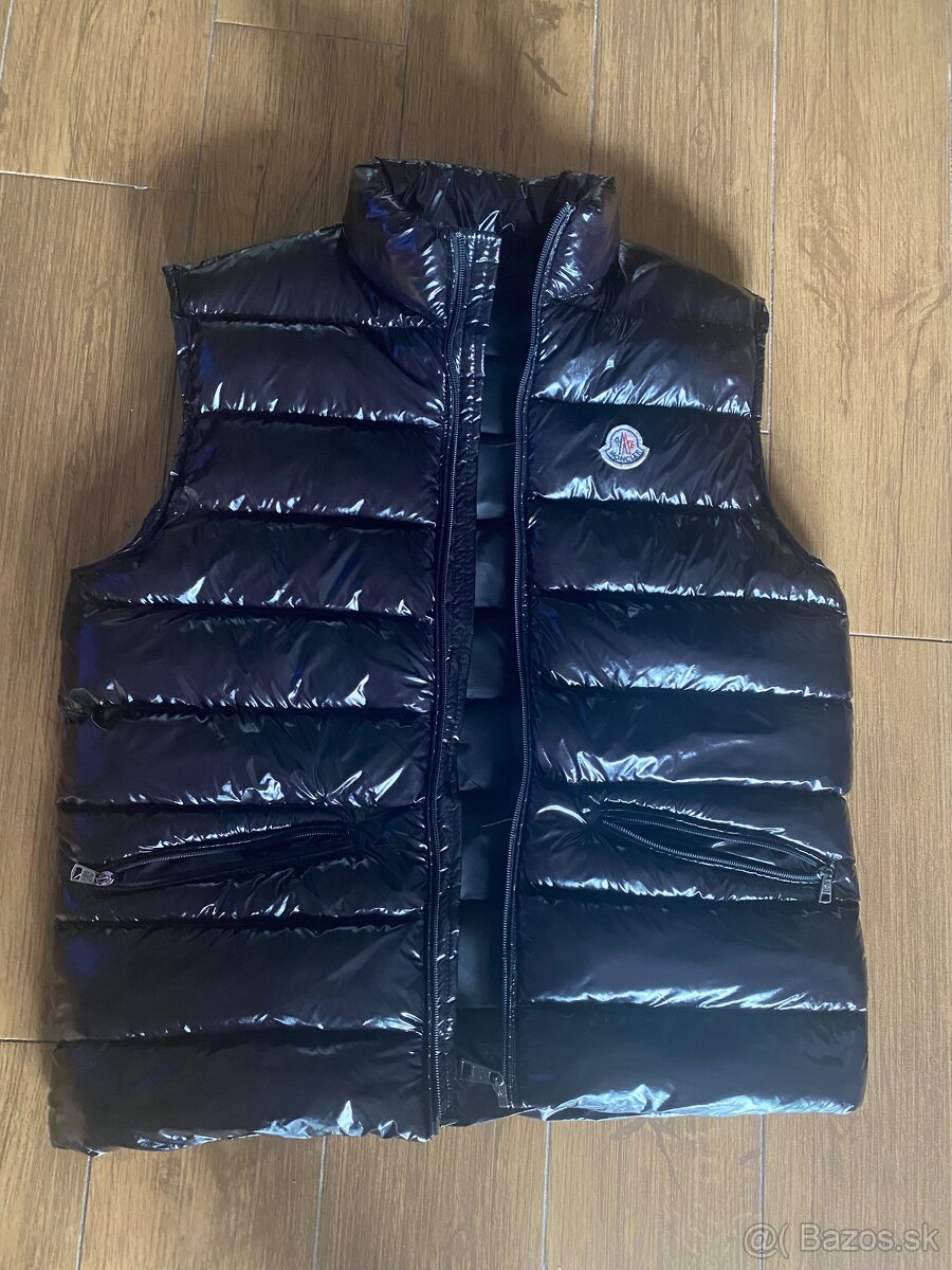 Vesta Moncler