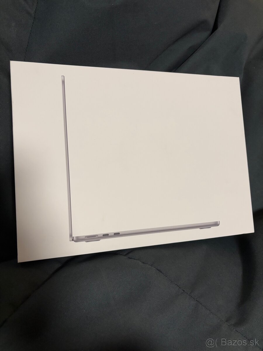 MacBook AIR M3 13” 16gb/256gb - nepoužity