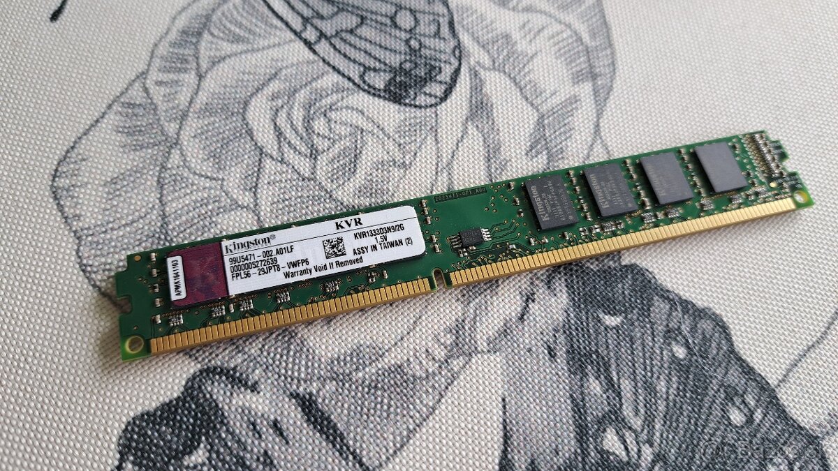 Kingston DDR3 2GB, model KVR1333D3N9/2GB