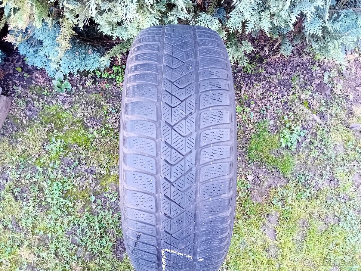 225/55 r17 Pirelli  , RSC "RunFlat" , 4ks, zimné, do 6,5mm