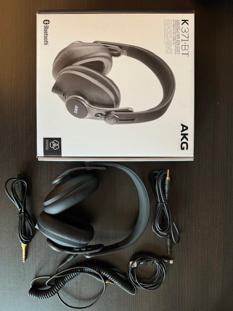 Sluchadla AKG K-371-BT