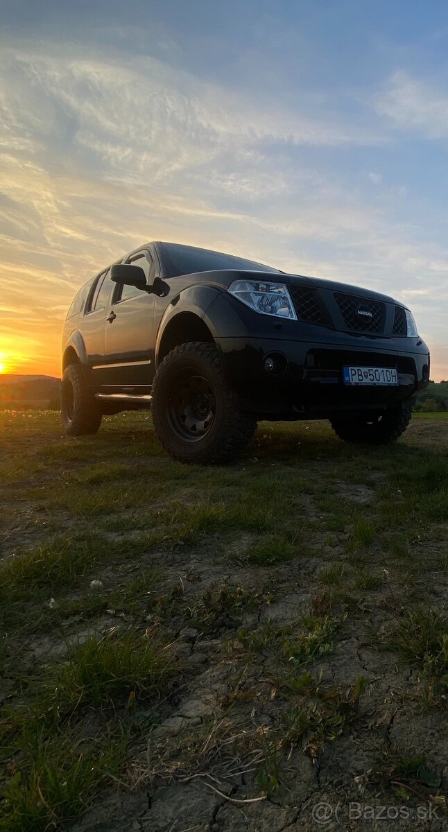 Nissan pathfinder r51 2,5 2006 automat 126kW