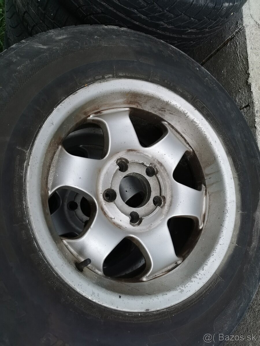 Predám elektróny 5x114.3 235/70 R16 zimne