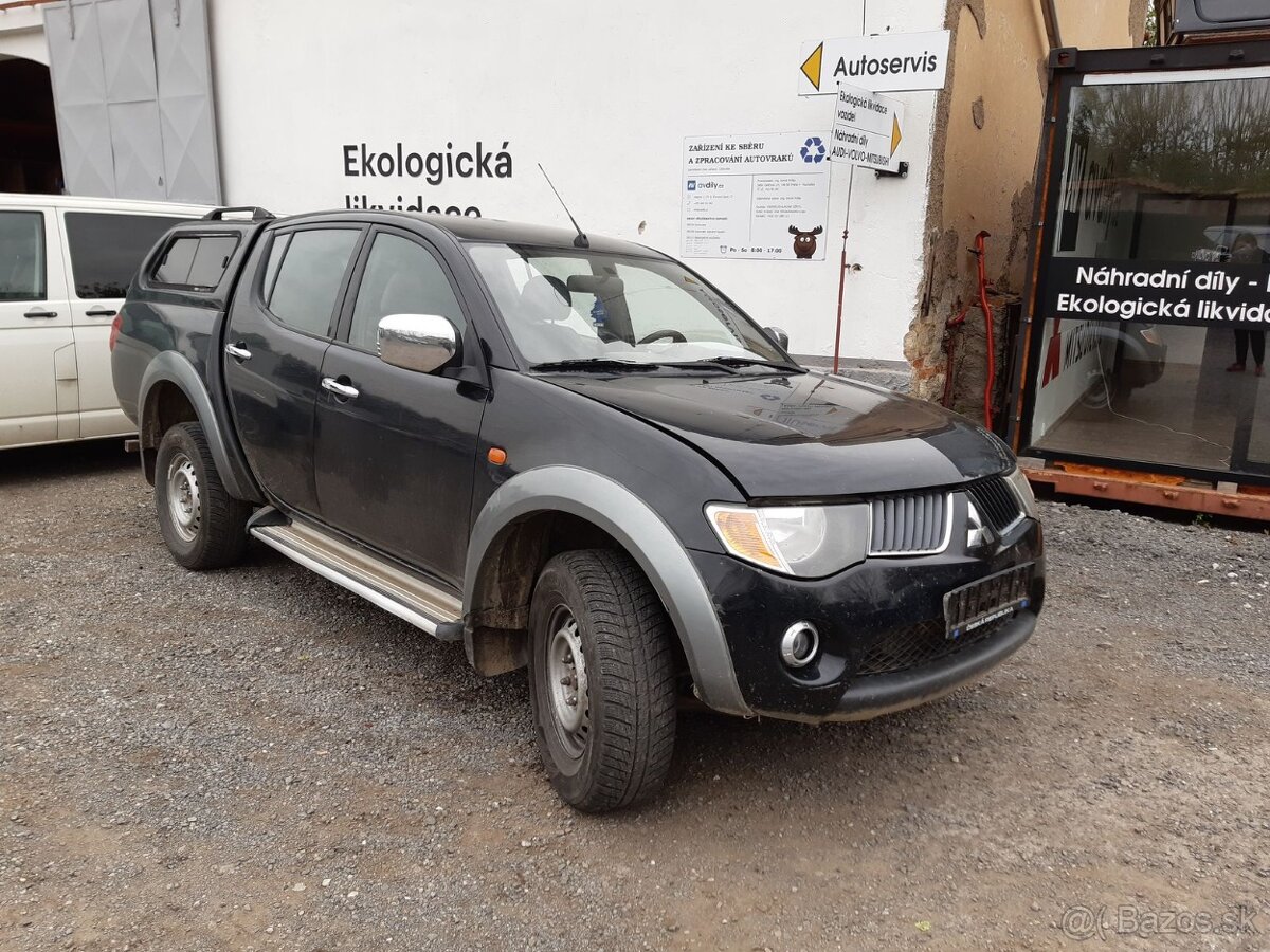 Mitsubishi L200 Triton 2.5DID 100kW černá