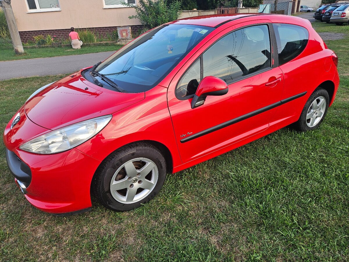 Predám Peugeot 207 1,4benzin, r.v.2009