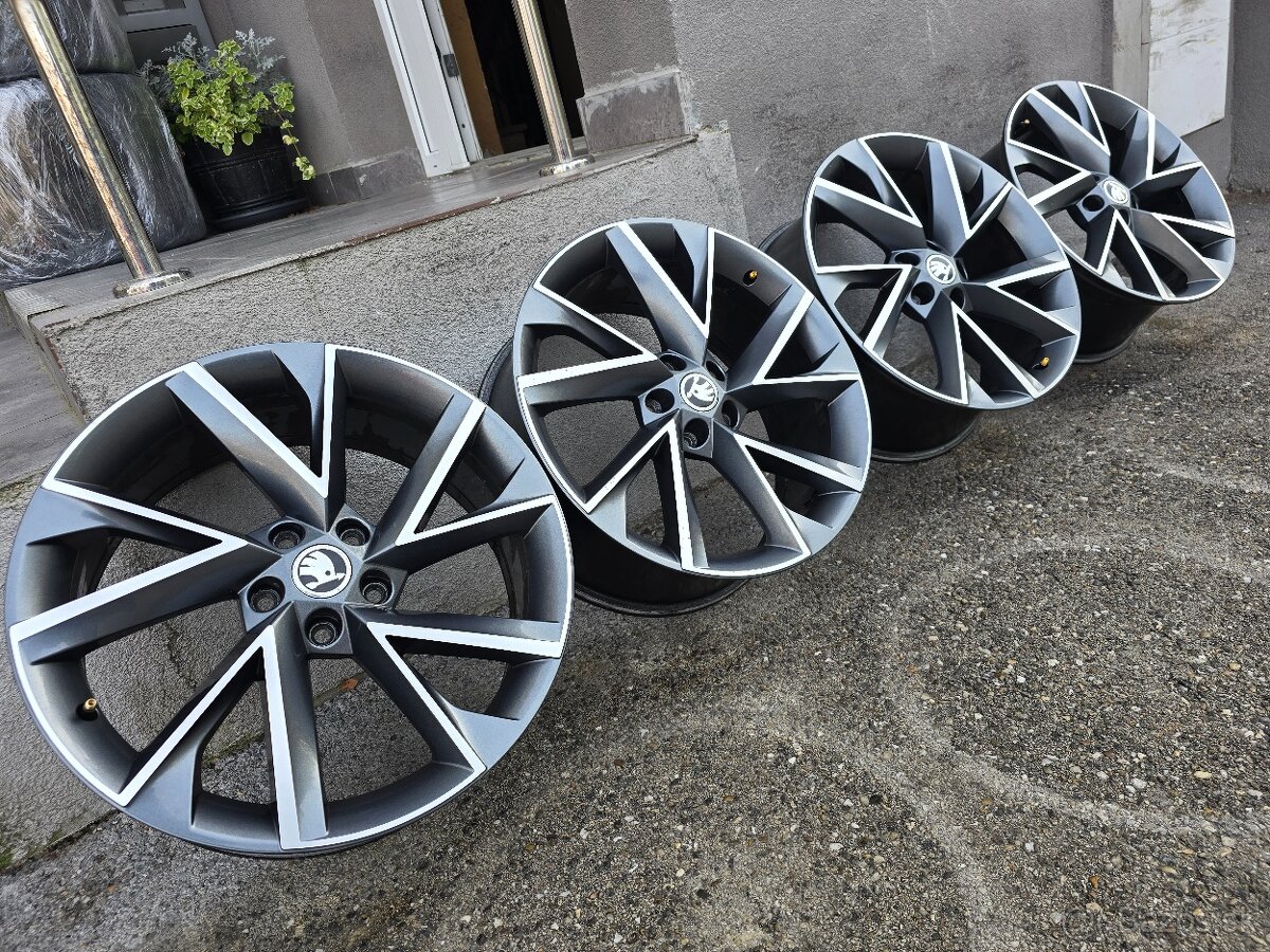 Vega Antracit 5x112 R19 8Jx19 ET44 Superb 3 Sportline